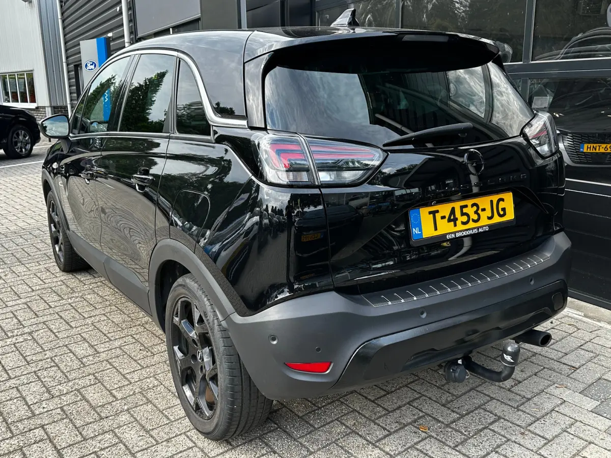 1.2 Turbo 130 PK GS Line AUTOMAAT | TREKHAAK| AGR-COMFORTSTOEL| NAVIGATIE + APPLE CARPLAY/ANDROID AUTO| DODEHOEK DETECTIE| CAMERA + PARKEERSENSOREN| KEYLESS ENTRY/START|