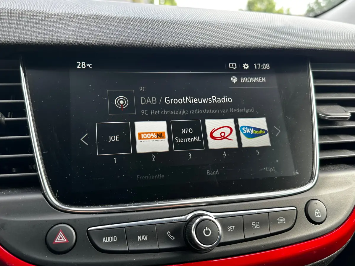 1.2 Turbo 130 PK GS Line AUTOMAAT | TREKHAAK| AGR-COMFORTSTOEL| NAVIGATIE + APPLE CARPLAY/ANDROID AUTO| DODEHOEK DETECTIE| CAMERA + PARKEERSENSOREN| KEYLESS ENTRY/START|
