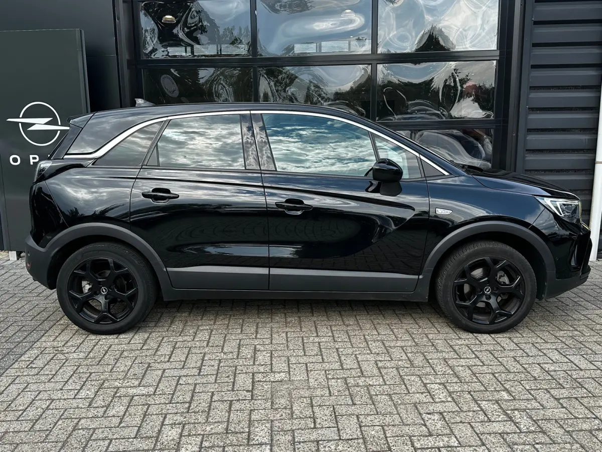 1.2 Turbo 130 PK GS Line AUTOMAAT | TREKHAAK| AGR-COMFORTSTOEL| NAVIGATIE + APPLE CARPLAY/ANDROID AUTO| DODEHOEK DETECTIE| CAMERA + PARKEERSENSOREN| KEYLESS ENTRY/START|