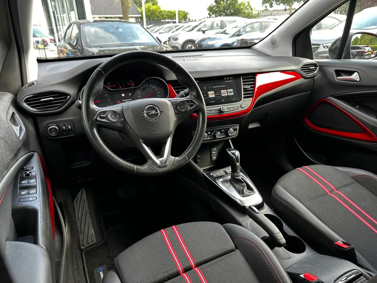 1.2 Turbo 130 PK GS Line AUTOMAAT | TREKHAAK| AGR-COMFORTSTOEL| NAVIGATIE + APPLE CARPLAY/ANDROID AUTO| DODEHOEK DETECTIE| CAMERA + PARKEERSENSOREN| KEYLESS ENTRY/START|