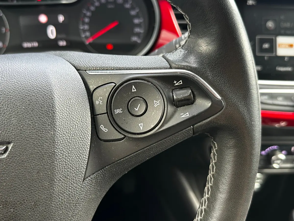 1.2 Turbo 130 PK GS Line AUTOMAAT | TREKHAAK| AGR-COMFORTSTOEL| NAVIGATIE + APPLE CARPLAY/ANDROID AUTO| DODEHOEK DETECTIE| CAMERA + PARKEERSENSOREN| KEYLESS ENTRY/START|