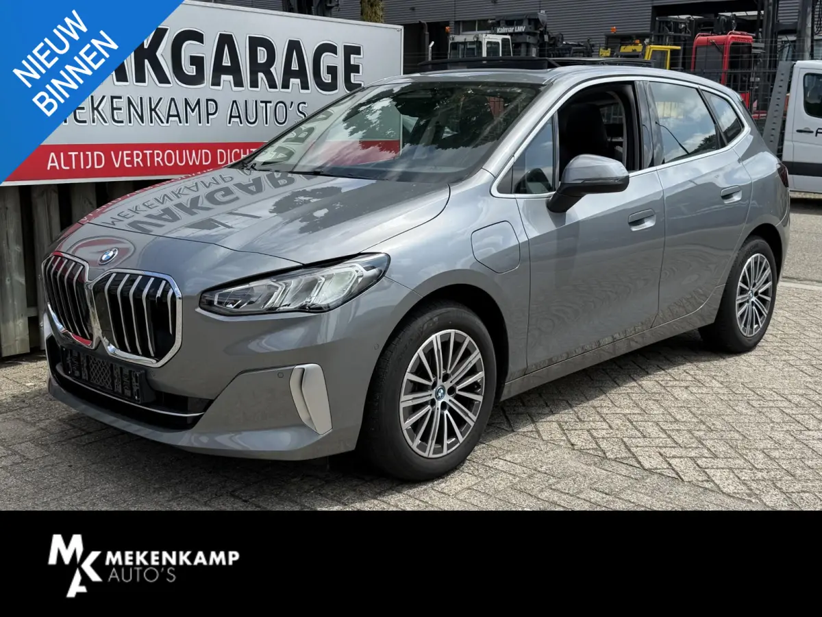 225e xDrive Luxury Line 17"/Leder + memory/Panoramadak/Camera/Apple Carplay & Android Auto