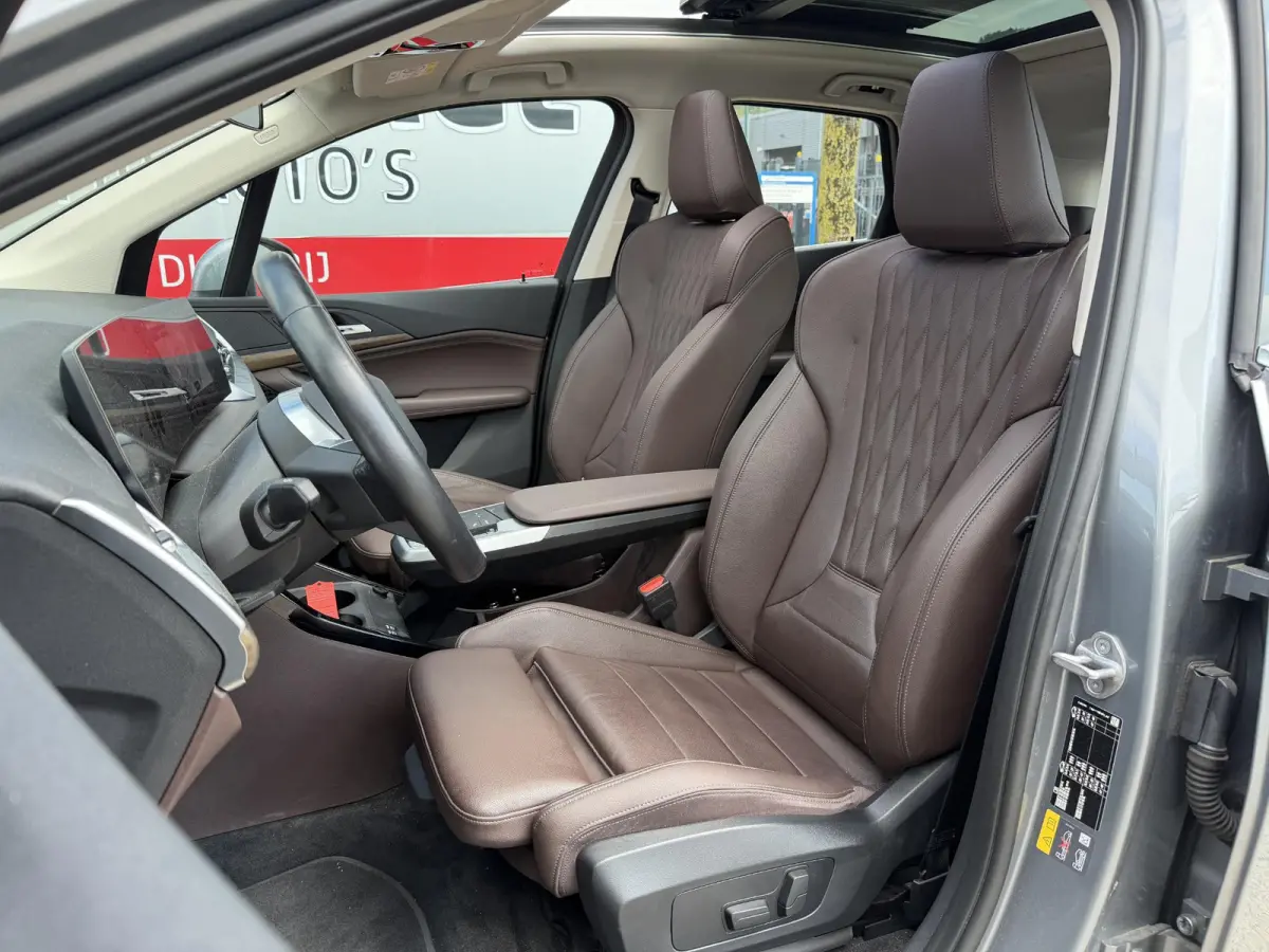 225e xDrive Luxury Line 17"/Leder + memory/Panoramadak/Camera/Apple Carplay & Android Auto