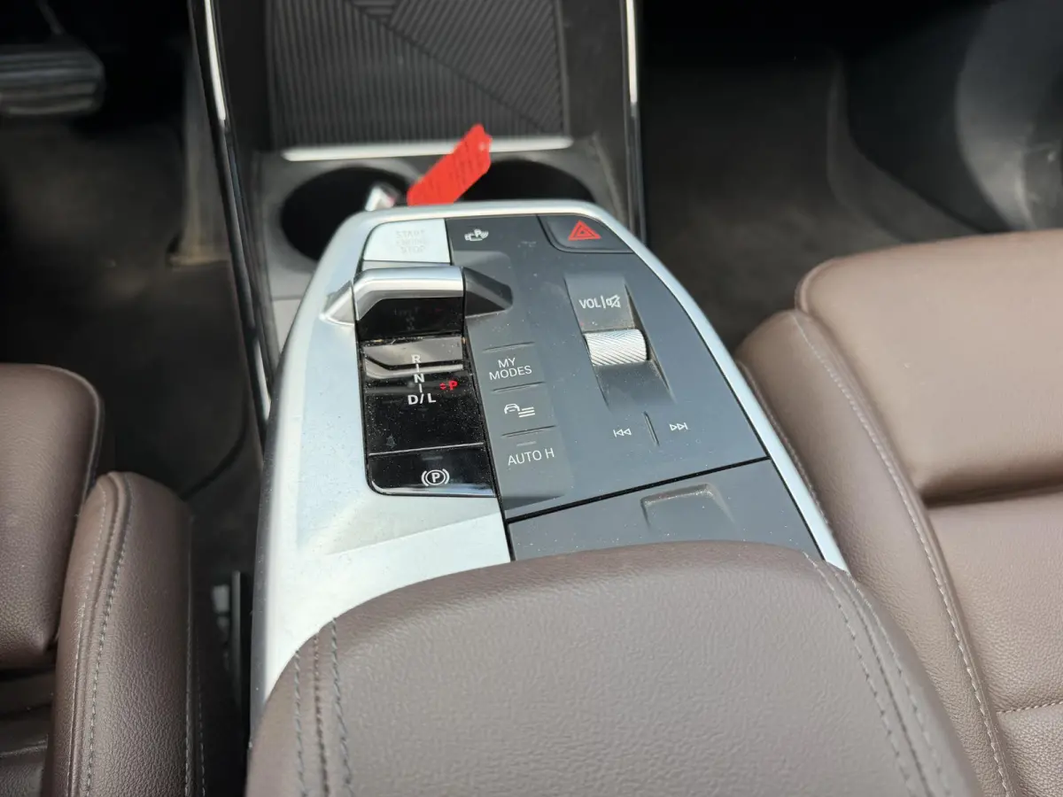 225e xDrive Luxury Line 17"/Leder + memory/Panoramadak/Camera/Apple Carplay & Android Auto
