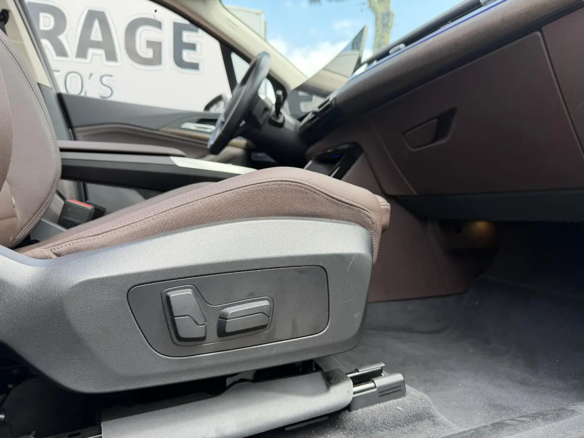 225e xDrive Luxury Line 17"/Leder + memory/Panoramadak/Camera/Apple Carplay & Android Auto