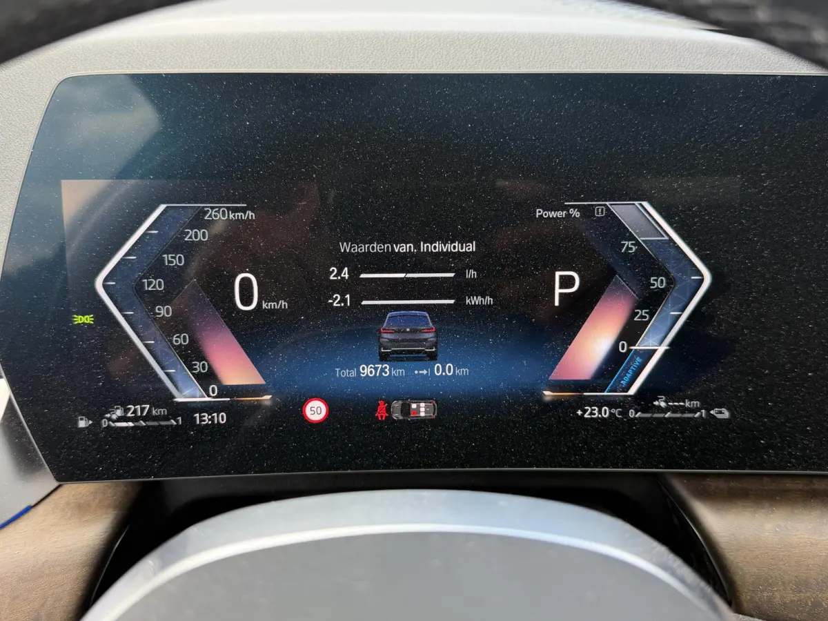 225e xDrive Luxury Line 17"/Leder + memory/Panoramadak/Camera/Apple Carplay & Android Auto