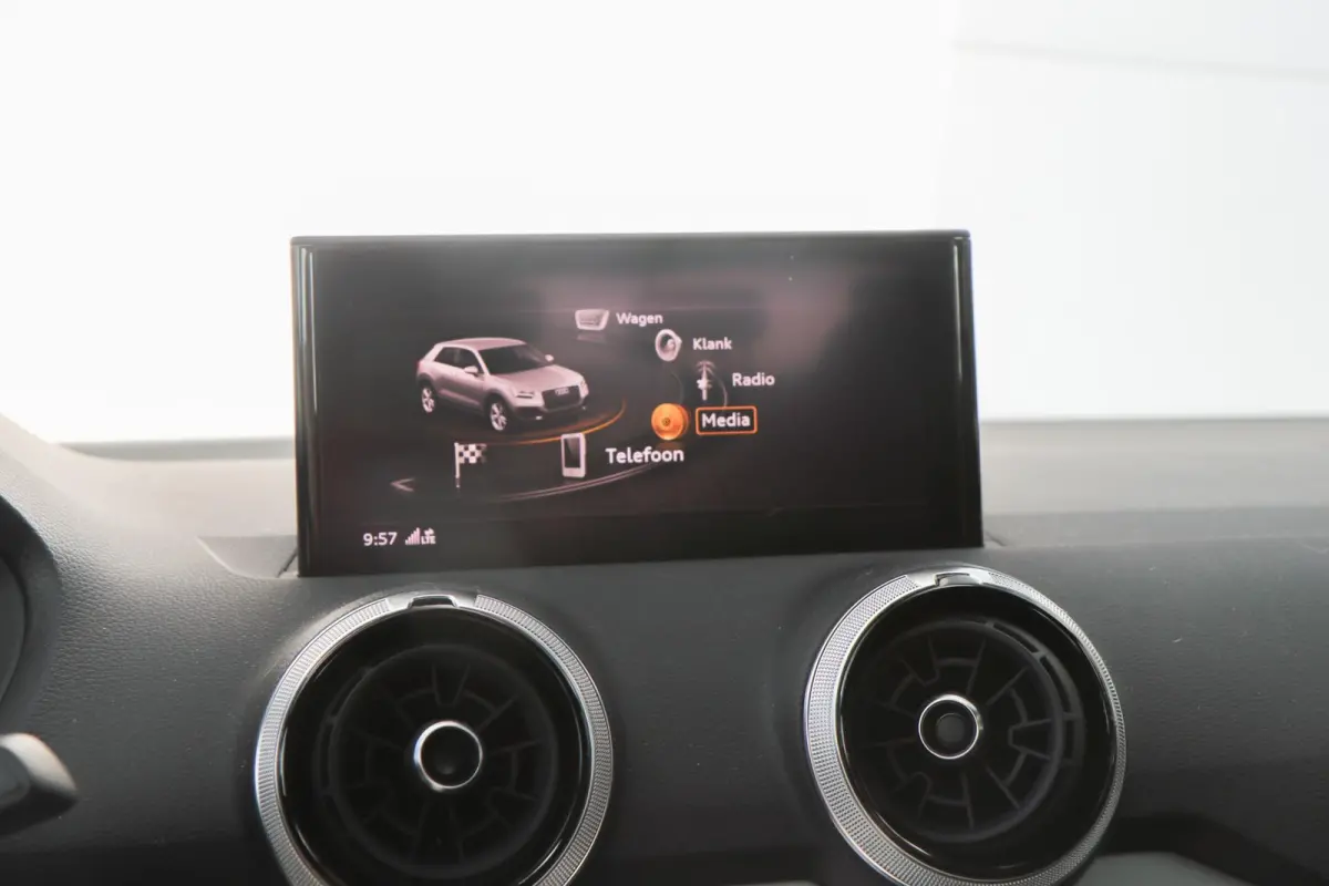 35 TFSI 150pk S-tronic S edition | Achteruitrijcamera | Stoelverwarming | 18" Velgen