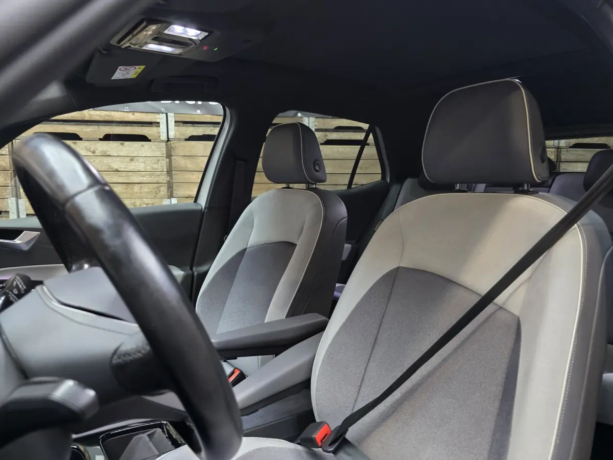 Pro 58 kWh Performance 150 KW ACC HUD Pano IQ LM