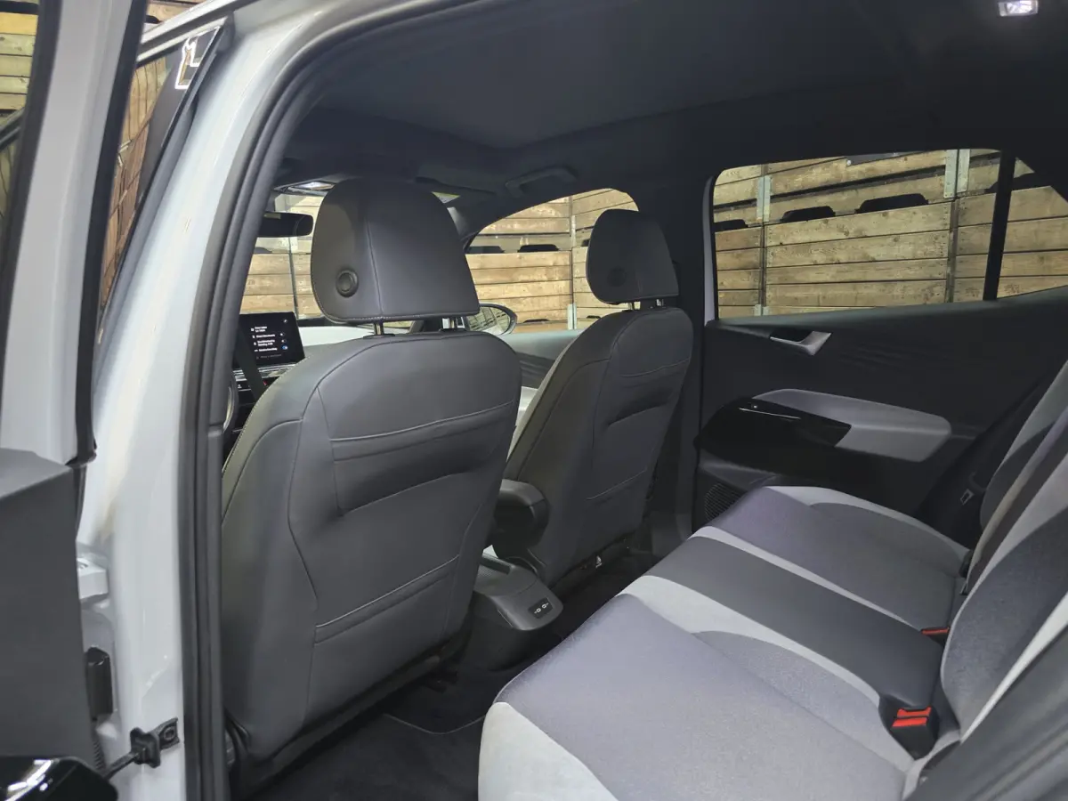 Pro 58 kWh Performance 150 KW ACC HUD Pano IQ LM