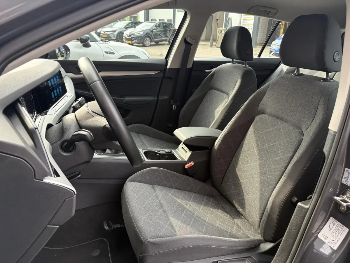 1.0 TSI LIFE NAVI/LED/CARPLAY/ACC-CRUISE/VIRTUAL DASH/NL-AUTO/1E EIG.