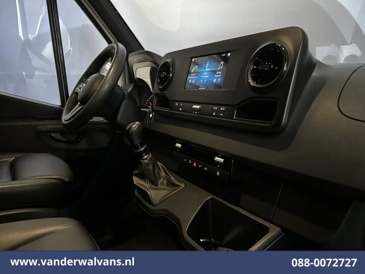 315 CDI 150pk L2H2 Euro6 Airco | Camera | Apple Carplay | Cruisecontrol | Chauffeursstoel | Leder Android Auto, Parkeersensoren, Bijrijdersbank
