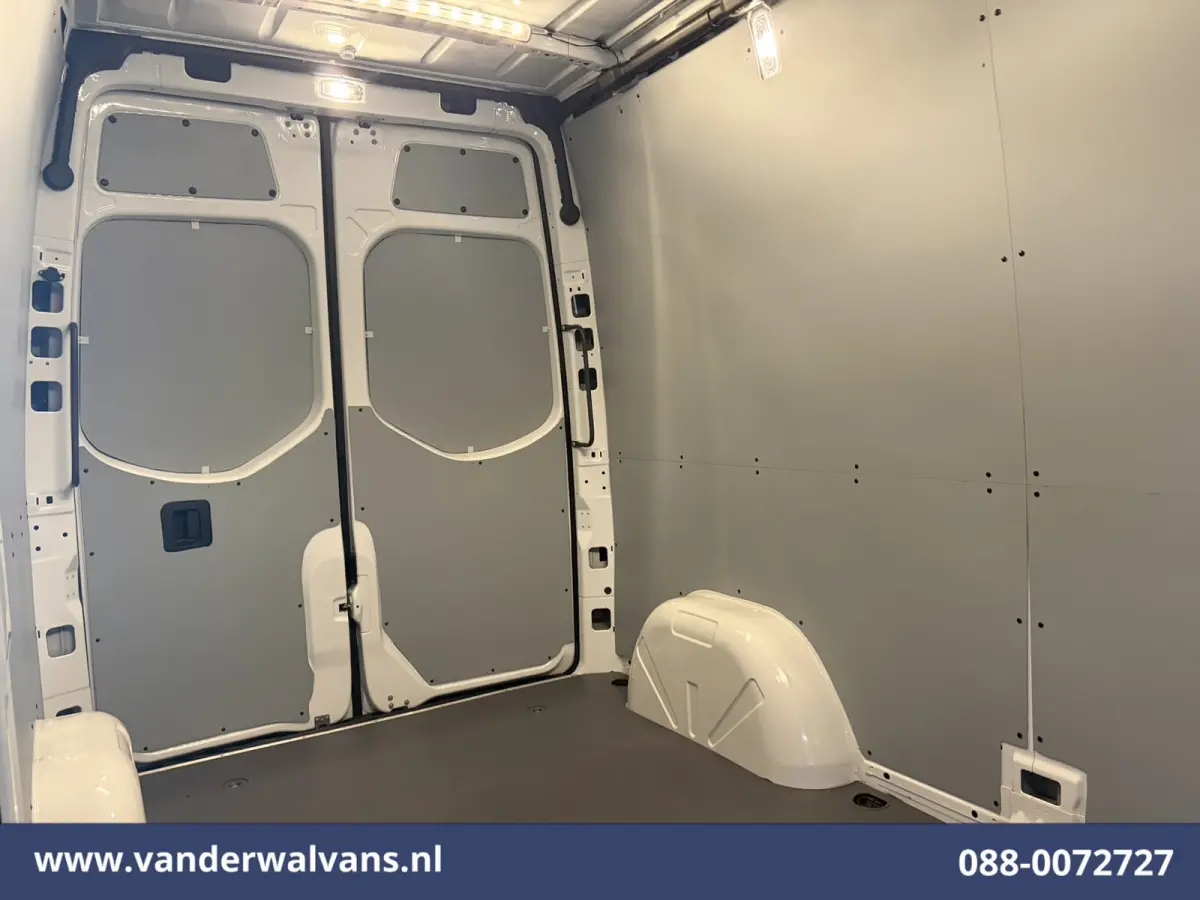 315 CDI 150pk L2H2 Euro6 Airco | Camera | Apple Carplay | Cruisecontrol | Chauffeursstoel | Leder Android Auto, Parkeersensoren, Bijrijdersbank