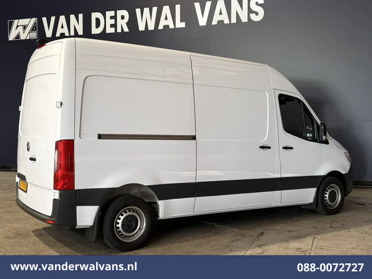 315 CDI 150pk L2H2 Euro6 Airco | Camera | Apple Carplay | Cruisecontrol | Chauffeursstoel | Leder Android Auto, Parkeersensoren, Bijrijdersbank