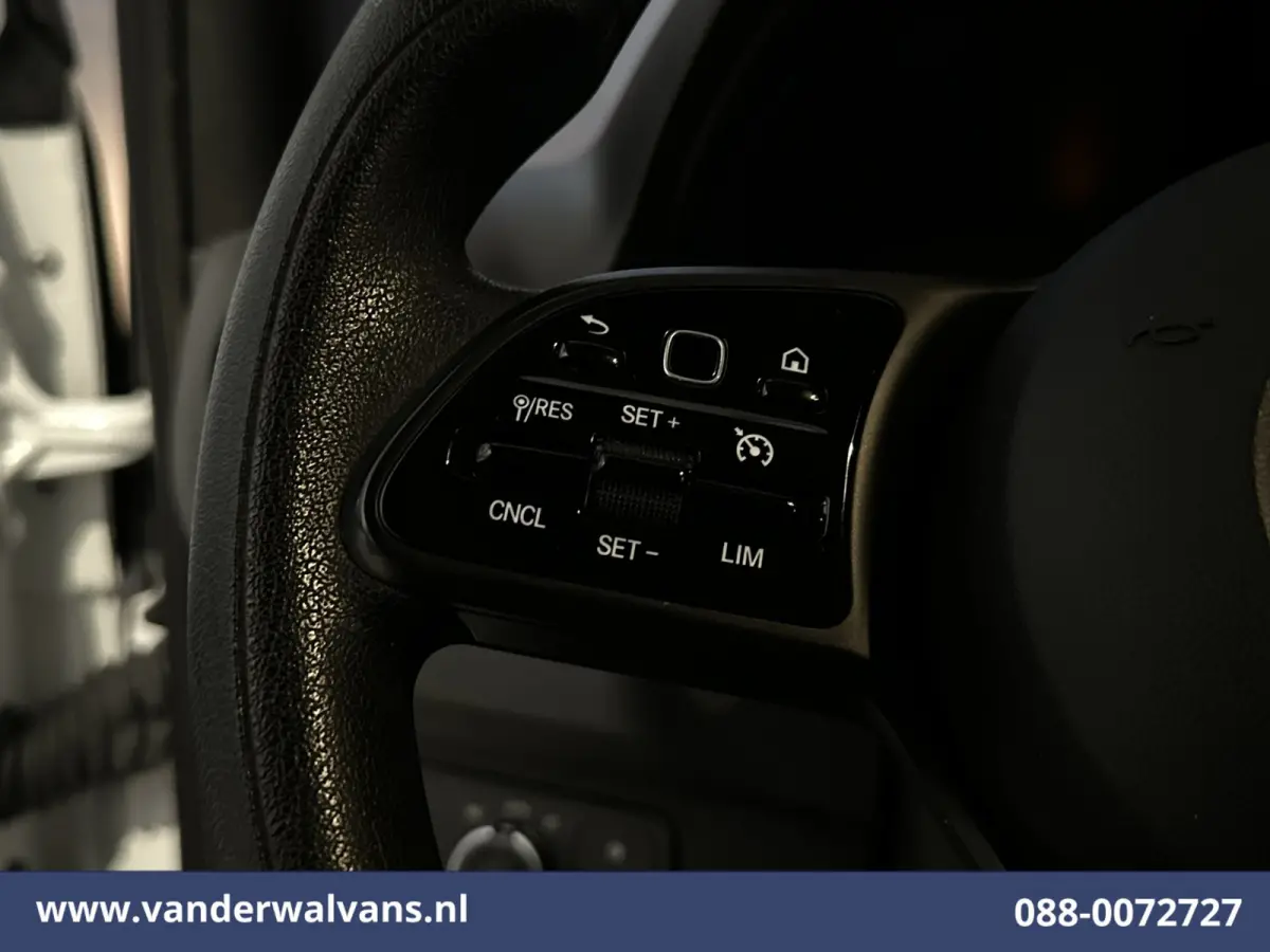 315 CDI 150pk L2H2 Euro6 Airco | Camera | Apple Carplay | Cruisecontrol | Chauffeursstoel | Leder Android Auto, Parkeersensoren, Bijrijdersbank