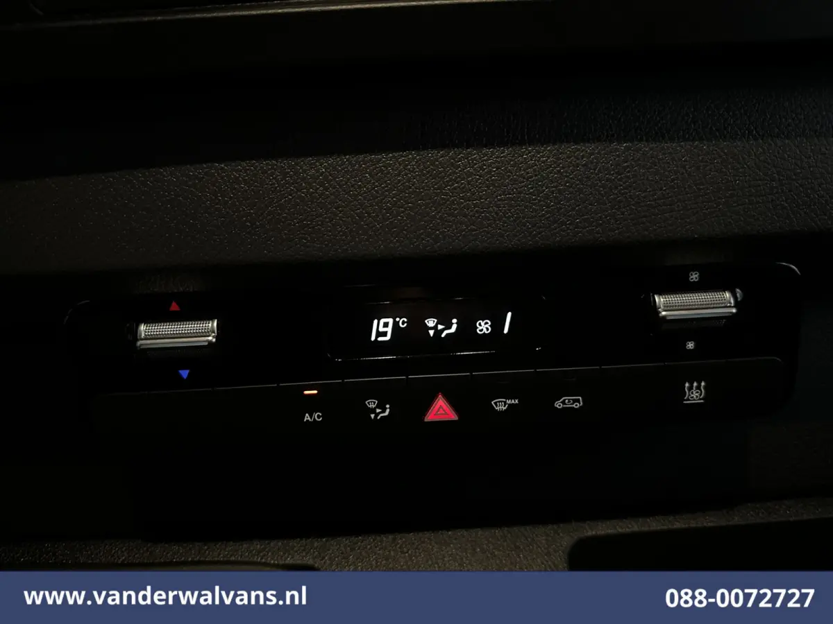 315 CDI 150pk L2H2 Euro6 Airco | Camera | Apple Carplay | Cruisecontrol | Chauffeursstoel | Leder Android Auto, Parkeersensoren, Bijrijdersbank
