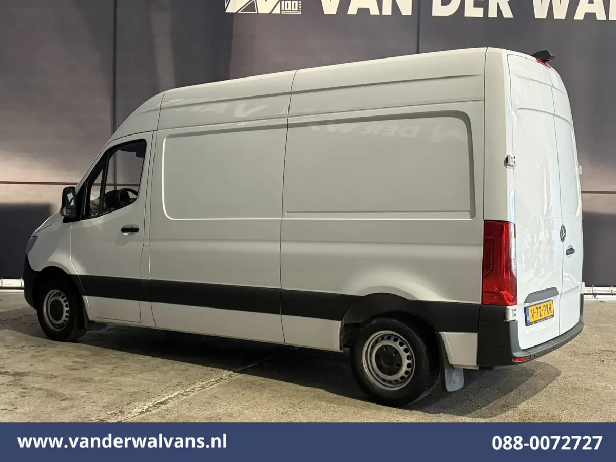 315 CDI 150pk L2H2 Euro6 Airco | Camera | Apple Carplay | Cruisecontrol | Chauffeursstoel | Leder Android Auto, Parkeersensoren, Bijrijdersbank