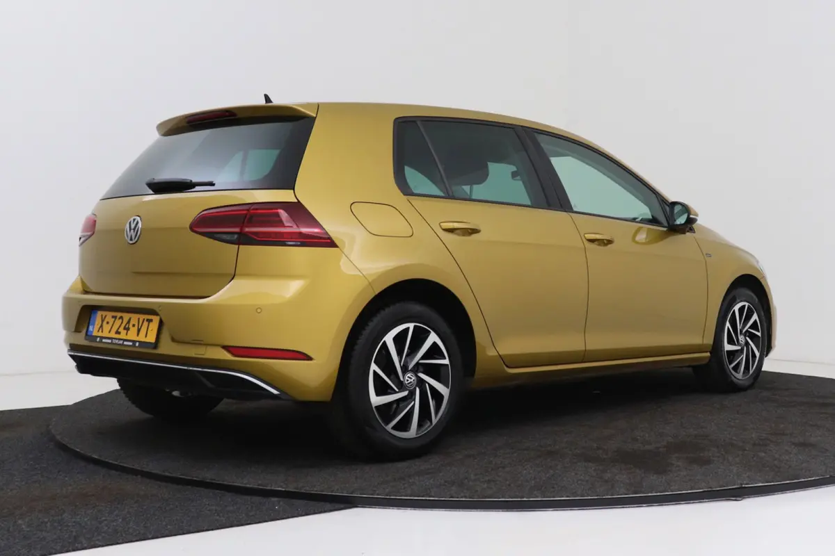 1.5 TSI Highline Business | CarPlay | Standkachel | Stoelverwarming | LED | Parkeersensoren |