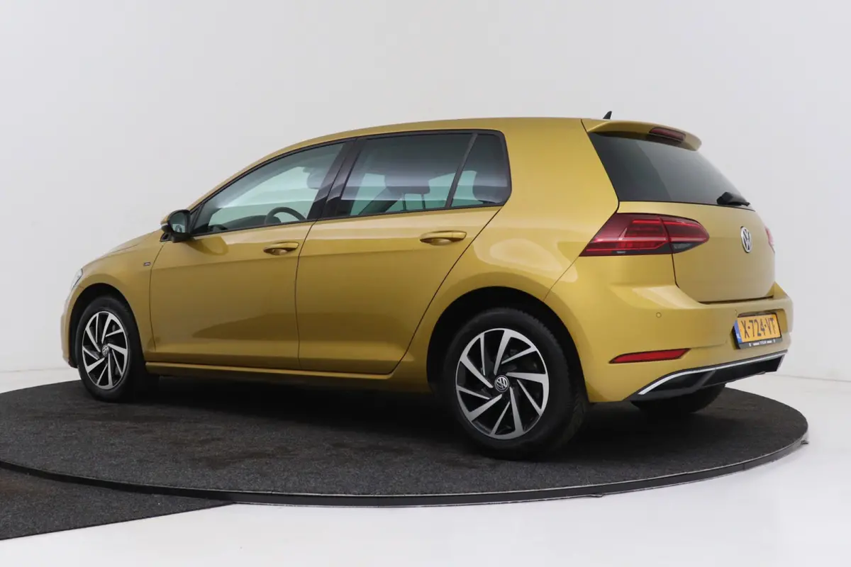 1.5 TSI Highline Business | CarPlay | Standkachel | Stoelverwarming | LED | Parkeersensoren |