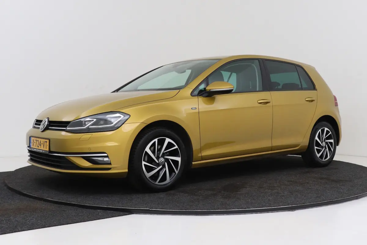 1.5 TSI Highline Business | CarPlay | Standkachel | Stoelverwarming | LED | Parkeersensoren |