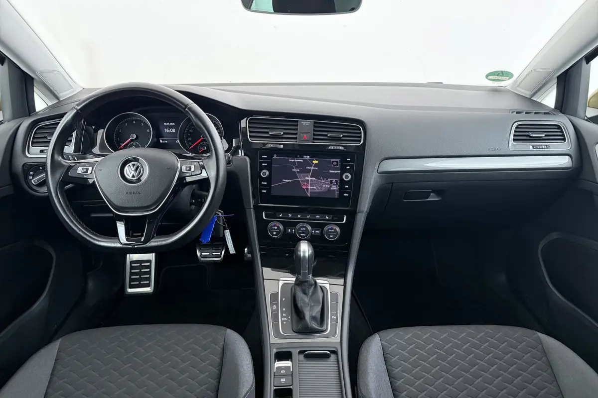 1.5 TSI Highline Business | CarPlay | Standkachel | Stoelverwarming | LED | Parkeersensoren |