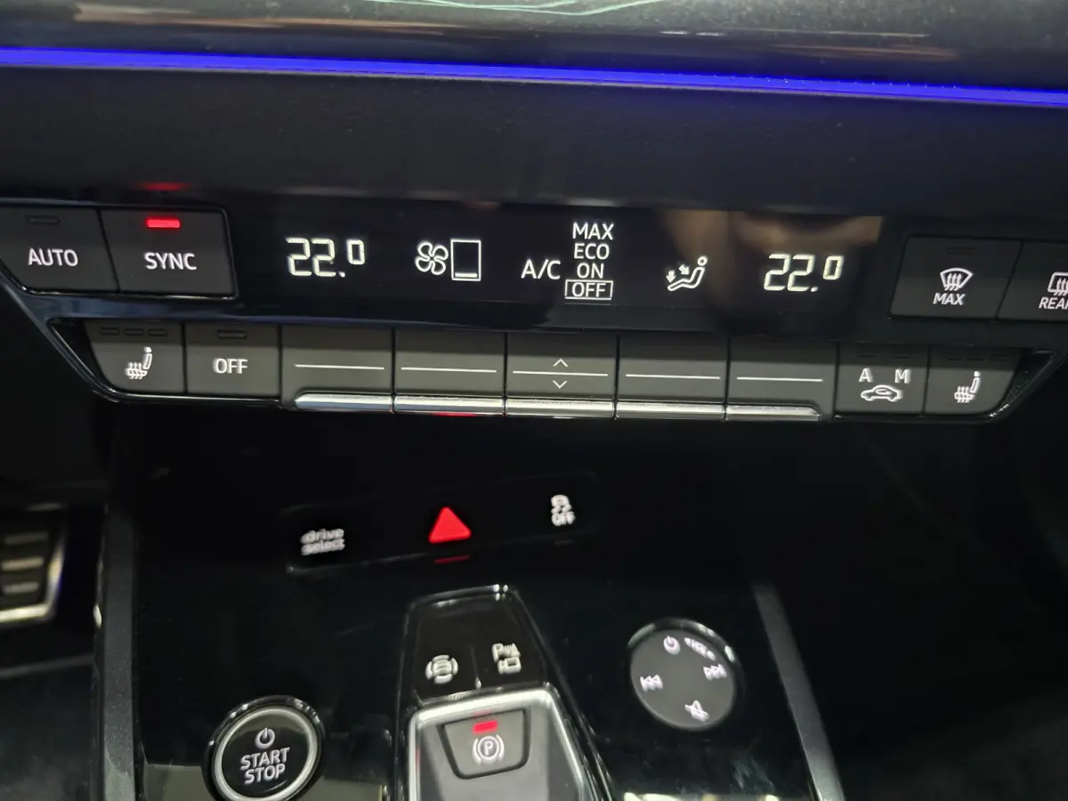 50 quattro S edition 77 kWh S Line Pano sonos HUD Leder Matrix Led LM 96.2% SOH