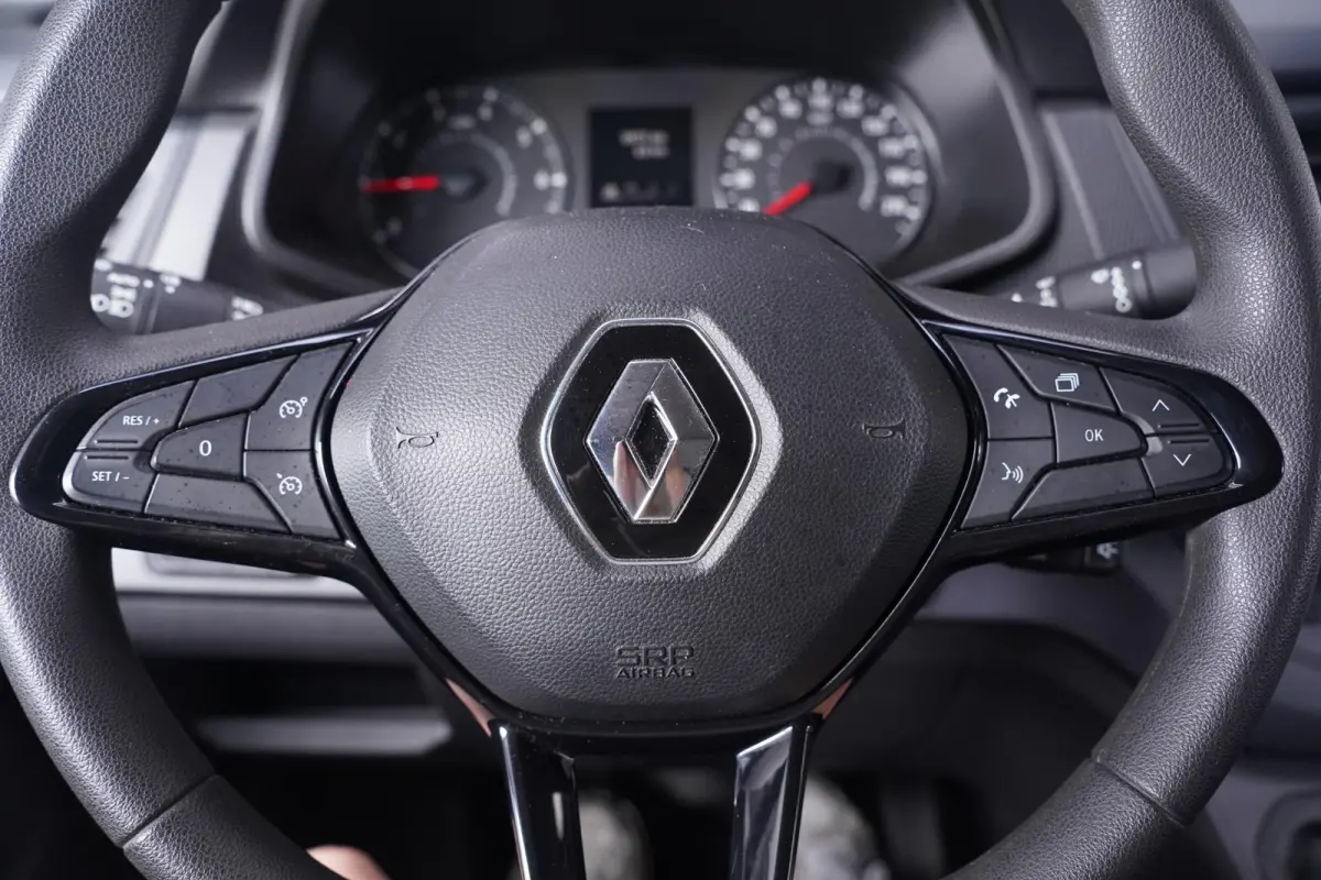 2.0 DCi 130 pk L2H1 Airco, Apple Carplay,Camera Trekhaak, BPM Vrij, Cruise Control, PDC achter, 3-Zits
