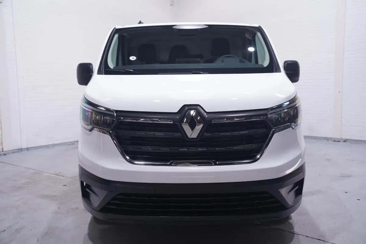 2.0 DCi 130 pk L2H1 Airco, Apple Carplay,Camera Trekhaak, BPM Vrij, Cruise Control, PDC achter, 3-Zits