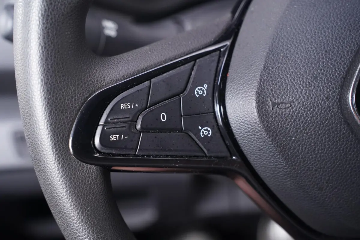 2.0 DCi 130 pk L2H1 Airco, Apple Carplay,Camera Trekhaak, BPM Vrij, Cruise Control, PDC achter, 3-Zits