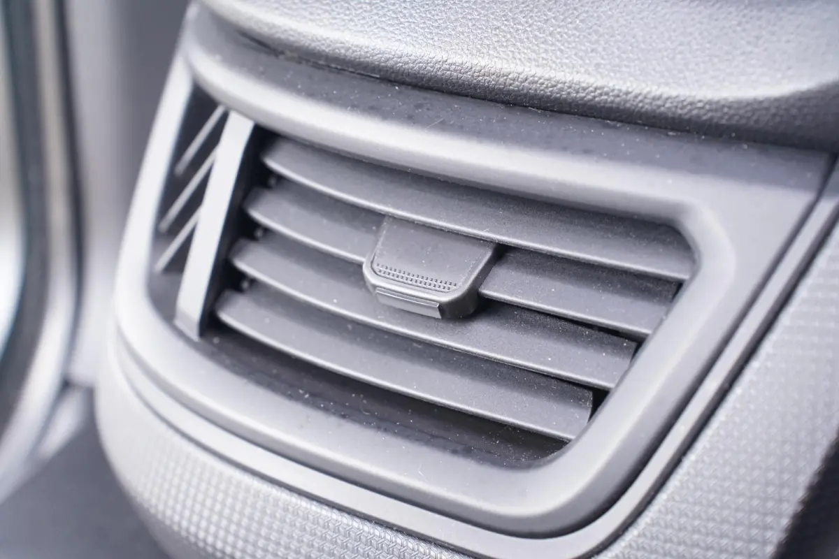 2.0 DCi 130 pk L2H1 Airco, Apple Carplay,Camera Trekhaak, BPM Vrij, Cruise Control, PDC achter, 3-Zits