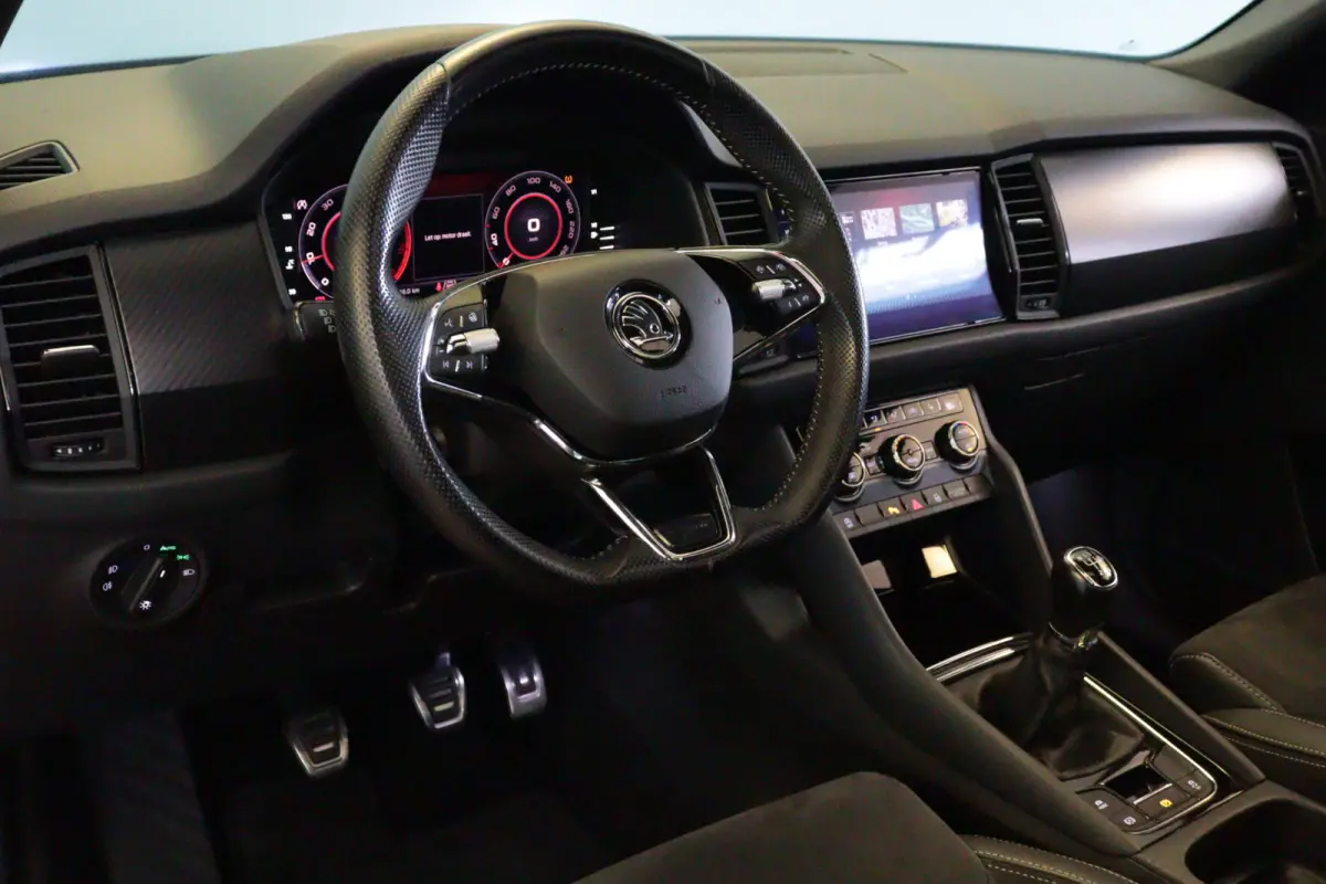 1.5 TSI Sportline Business | 7 PERS | CAMERA + PDC | SCHUIF / KANTELDAK TREKHAAK | CANTON AUDIO |