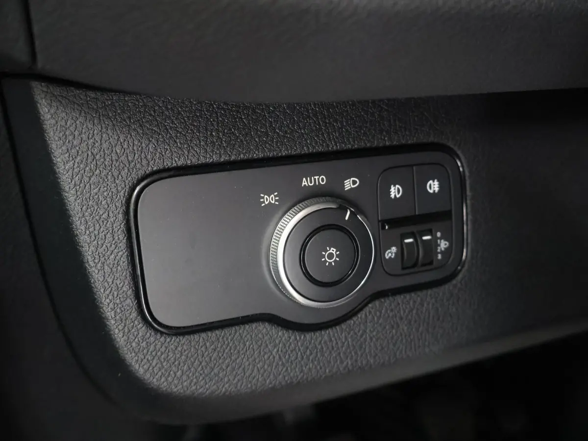 317 CDI | L2 H2 | NAVIGATIE | PARKEERCAMERA | 2-ZITS | STANDKACHEL | STOELVERWARMING | ALARM | CERTIFIED