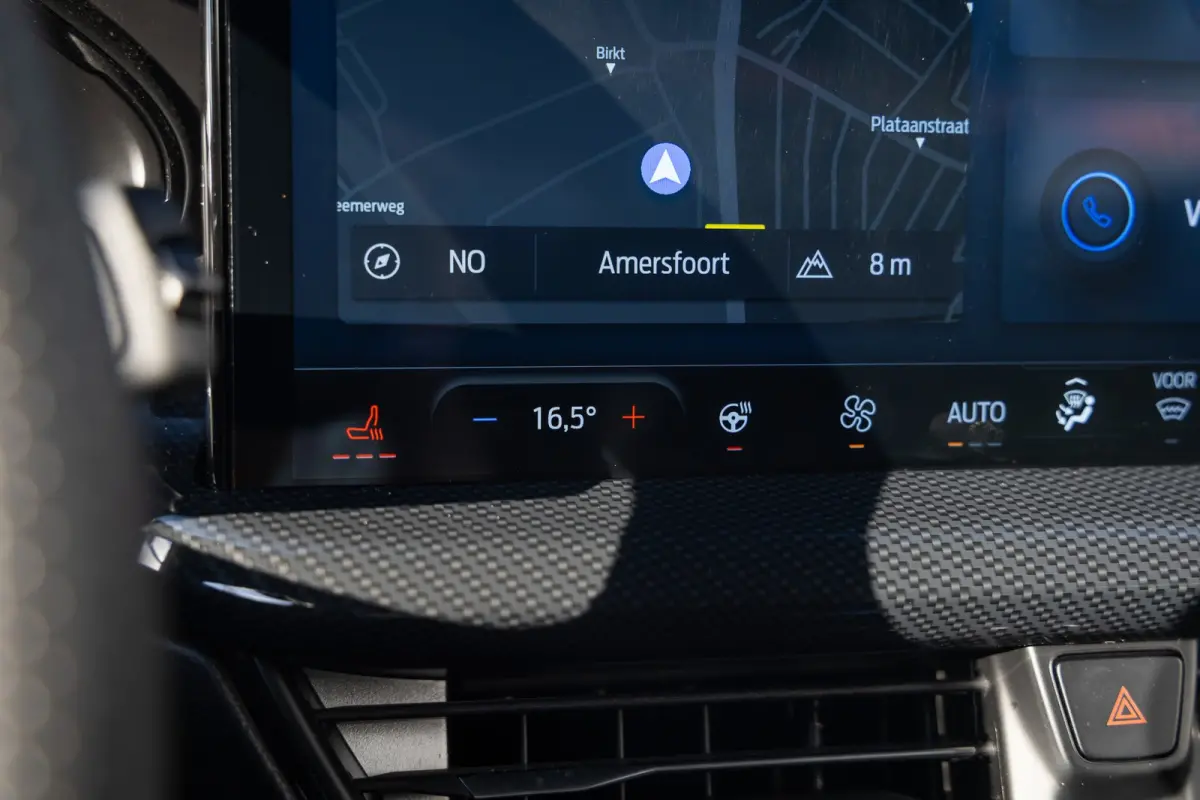 1.0 EcoBoost Hybrid ST Line | Keyless | Elektrische Trekhaak | Stoel- Stuurverwarming | FULL Led | Dodehoek detectie | ACC | Airco (automatisch) | Apple Carplay/Android Auto|telefoonintegrat