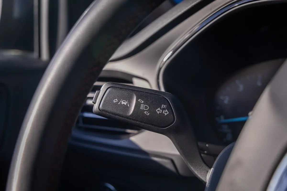 1.0 EcoBoost Hybrid ST Line | Keyless | Elektrische Trekhaak | Stoel- Stuurverwarming | FULL Led | Dodehoek detectie | ACC | Airco (automatisch) | Apple Carplay/Android Auto|telefoonintegrat