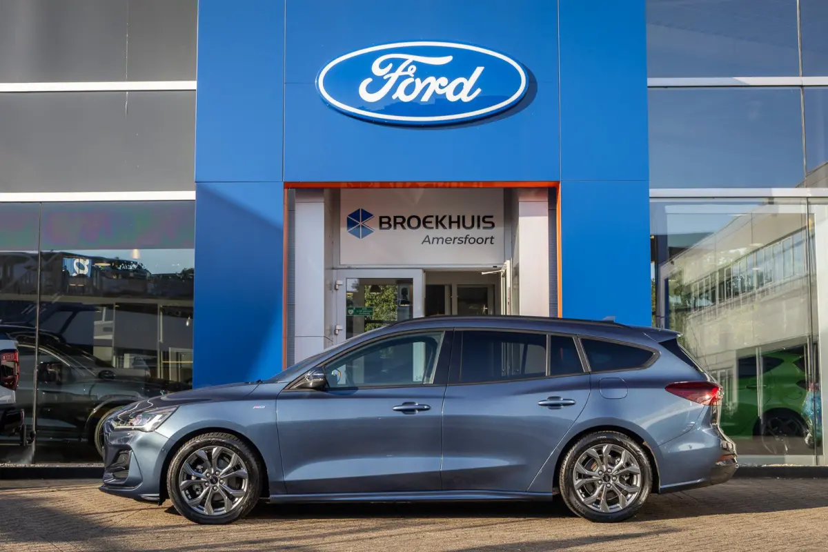 1.0 EcoBoost Hybrid ST Line | Keyless | Elektrische Trekhaak | Stoel- Stuurverwarming | FULL Led | Dodehoek detectie | ACC | Airco (automatisch) | Apple Carplay/Android Auto|telefoonintegrat