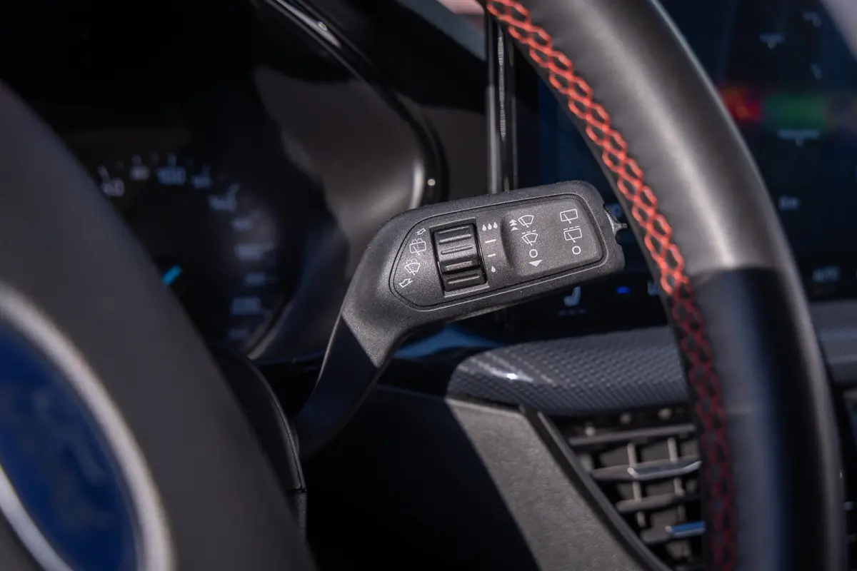 1.0 EcoBoost Hybrid ST Line | Keyless | Elektrische Trekhaak | Stoel- Stuurverwarming | FULL Led | Dodehoek detectie | ACC | Airco (automatisch) | Apple Carplay/Android Auto|telefoonintegrat