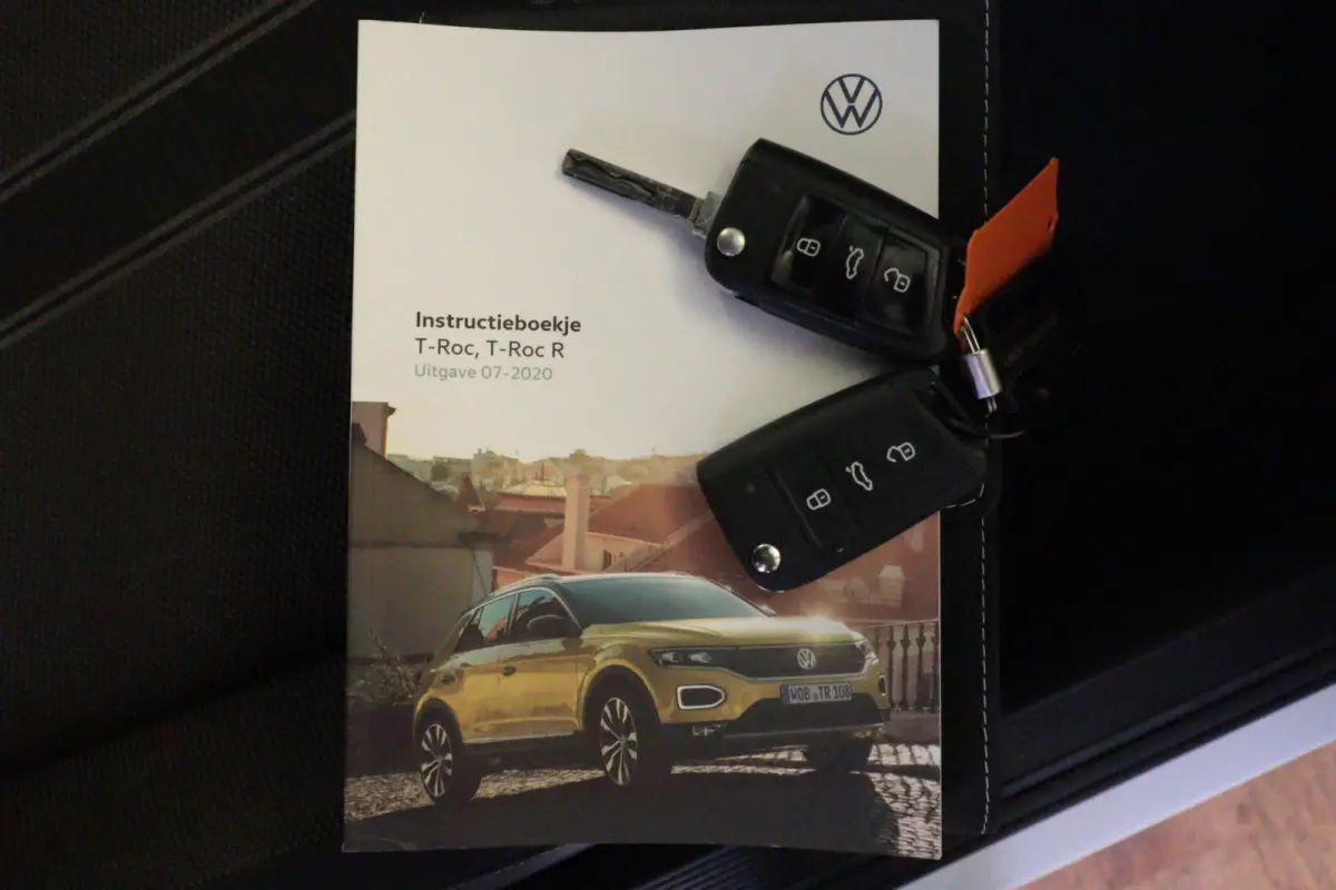 1.0 TSI Style | TWO-TONE | NAVI / APPCONNECT | CLIMA | PDC V+A | ADAP CRUISE |