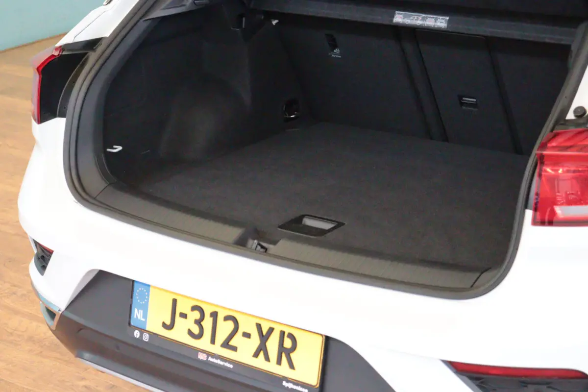 1.0 TSI Style | TWO-TONE | NAVI / APPCONNECT | CLIMA | PDC V+A | ADAP CRUISE |