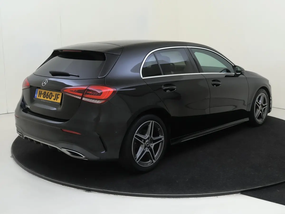 180 Business Solution AMG /Achteruitrijcamera /Stoelverwarming /18 Inch