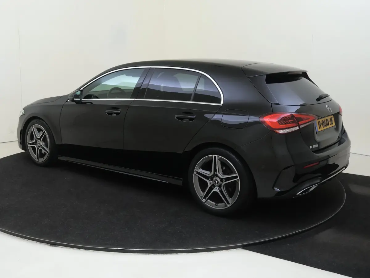 180 Business Solution AMG /Achteruitrijcamera /Stoelverwarming /18 Inch