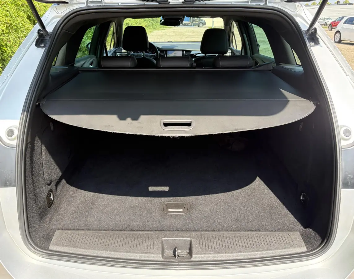 1.2 Ultimate 146pk,Camera,Keyless,Carplay,6 Bak,Afn Trekhaak,Stoelverw,Lm velgen,Alcantara-Leder,Dealer Onderhouden,Clima,Cruise,Dodehoek,Rijstrooksensor,N.A.P,PDc V+A,Apk tot 07-2028