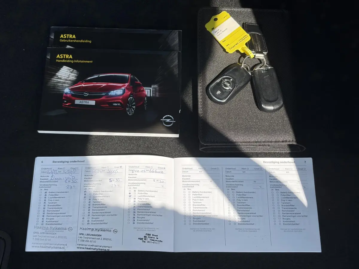 1.2 Ultimate 146pk,Camera,Keyless,Carplay,6 Bak,Afn Trekhaak,Stoelverw,Lm velgen,Alcantara-Leder,Dealer Onderhouden,Clima,Cruise,Dodehoek,Rijstrooksensor,N.A.P,PDc V+A,Apk tot 07-2028