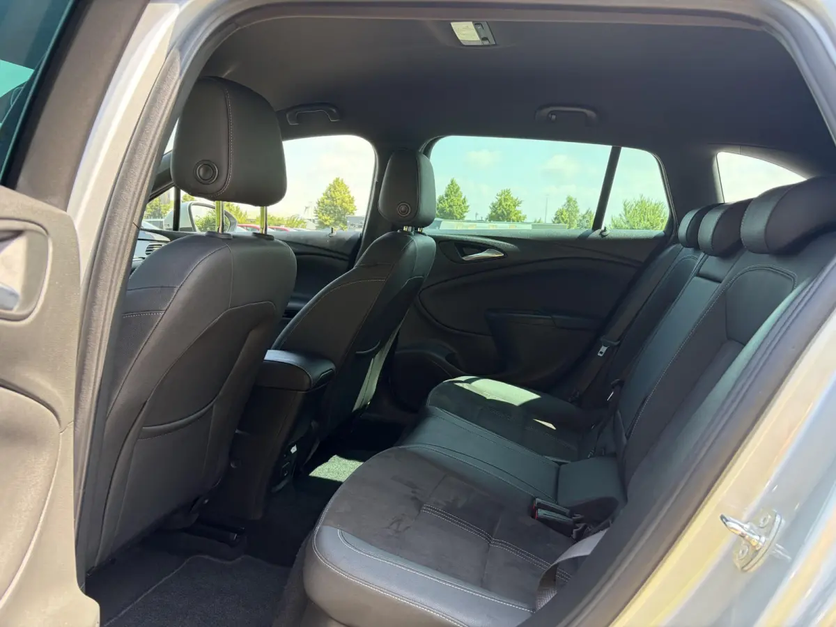 1.2 Ultimate 146pk,Camera,Keyless,Carplay,6 Bak,Afn Trekhaak,Stoelverw,Lm velgen,Alcantara-Leder,Dealer Onderhouden,Clima,Cruise,Dodehoek,Rijstrooksensor,N.A.P,PDc V+A,Apk tot 07-2028