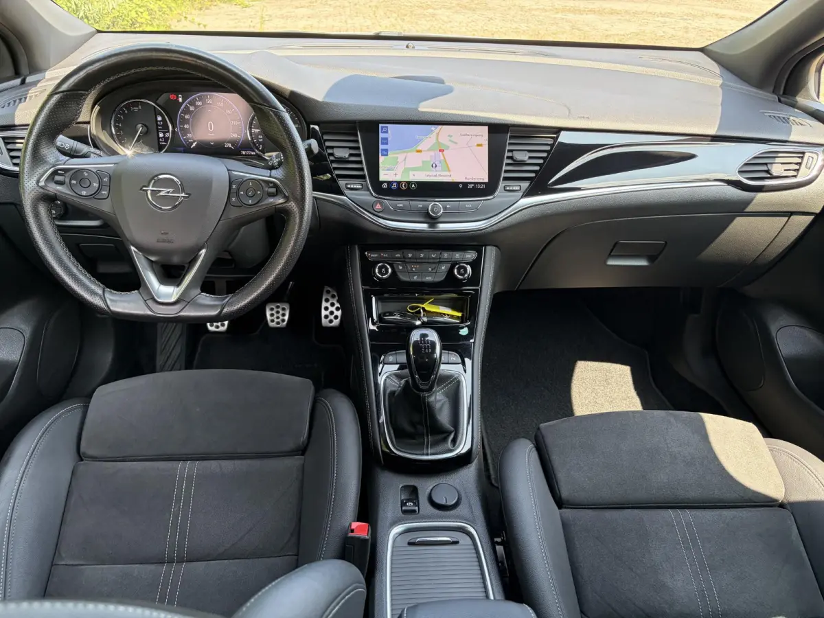 1.2 Ultimate 146pk,Camera,Keyless,Carplay,6 Bak,Afn Trekhaak,Stoelverw,Lm velgen,Alcantara-Leder,Dealer Onderhouden,Clima,Cruise,Dodehoek,Rijstrooksensor,N.A.P,PDc V+A,Apk tot 07-2028