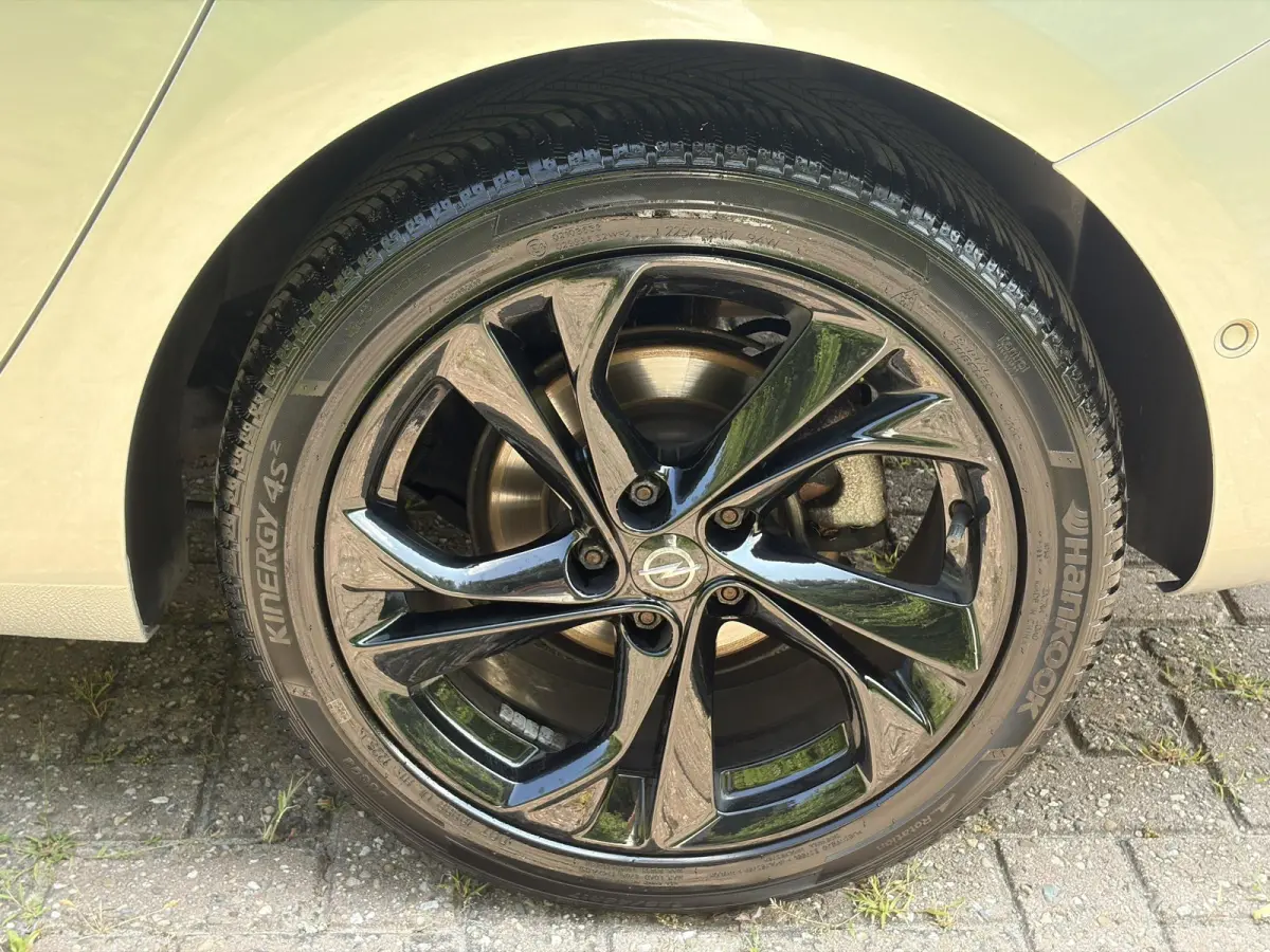 1.2 Ultimate 146pk,Camera,Keyless,Carplay,6 Bak,Afn Trekhaak,Stoelverw,Lm velgen,Alcantara-Leder,Dealer Onderhouden,Clima,Cruise,Dodehoek,Rijstrooksensor,N.A.P,PDc V+A,Apk tot 07-2028