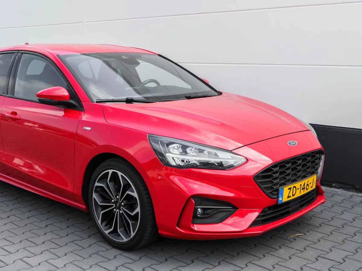 1.0 125pk EcoBoost ST Line Business | Carplay | 2x PDC | Adaptieve cruise | 18" Velgen