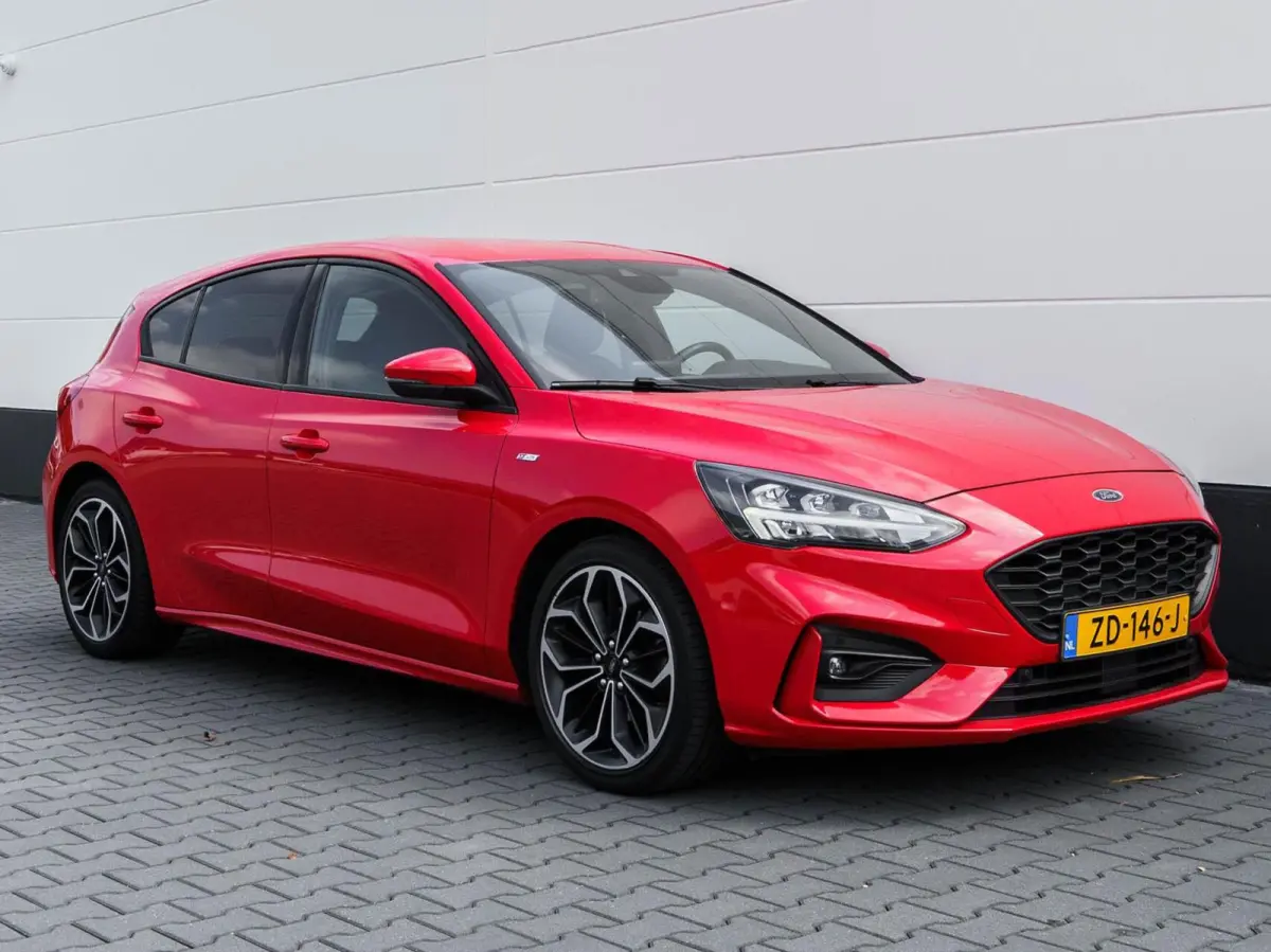 1.0 125pk EcoBoost ST Line Business | Carplay | 2x PDC | Adaptieve cruise | 18" Velgen