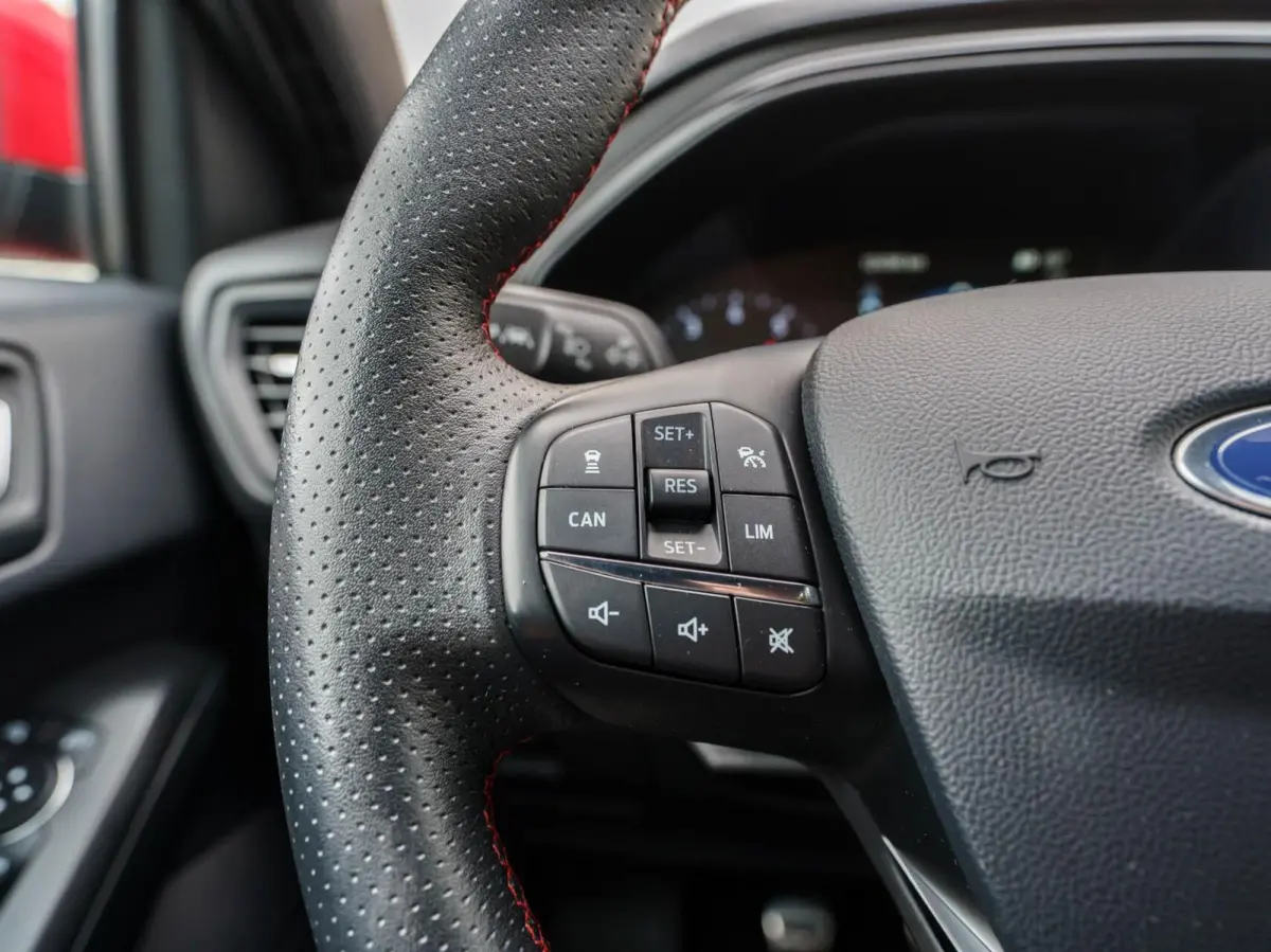 1.0 125pk EcoBoost ST Line Business | Carplay | 2x PDC | Adaptieve cruise | 18" Velgen