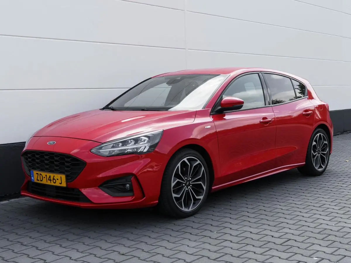 1.0 125pk EcoBoost ST Line Business | Carplay | 2x PDC | Adaptieve cruise | 18" Velgen