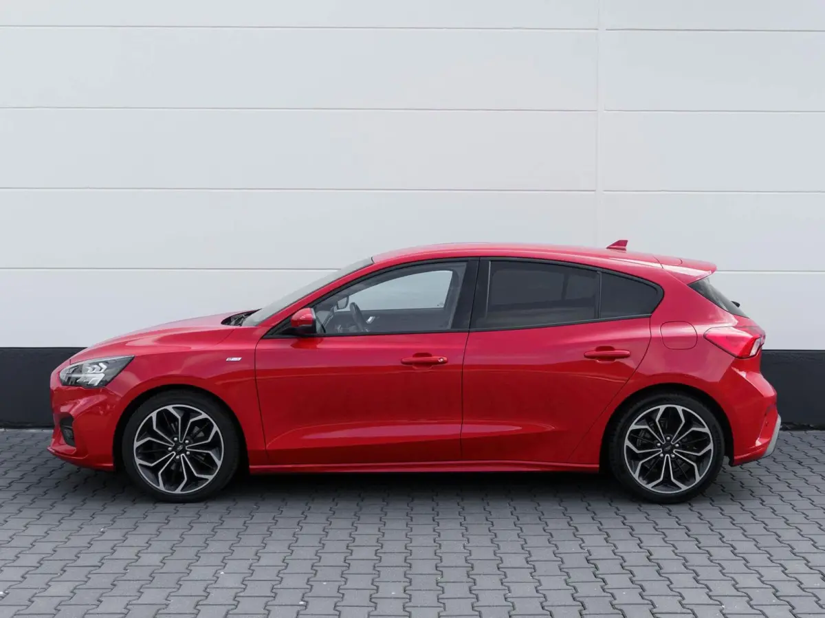 1.0 125pk EcoBoost ST Line Business | Carplay | 2x PDC | Adaptieve cruise | 18" Velgen