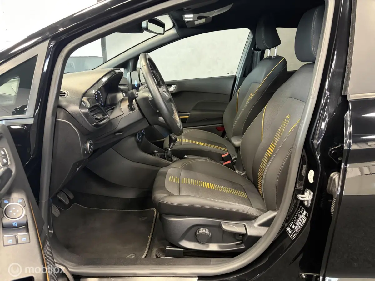 1.0 EcoBoost Active STOELVERW. / CLIMA / CRUISE / NAVI / BLUETOOTH / CARPLAY MEDIA /